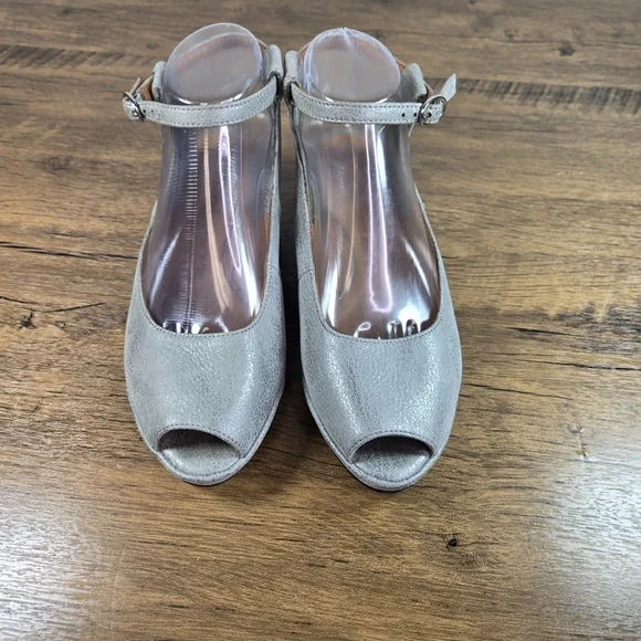 L'Amour Des Pieds Burgogne Gray Leather Slingback Wedge Sandals - Picture 10 of 12